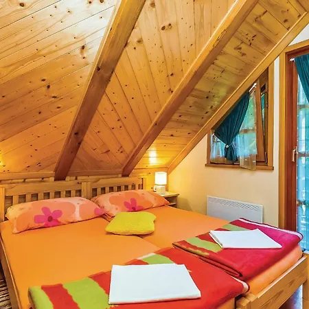 2 Bedroom Stunning Home In Lukovdol