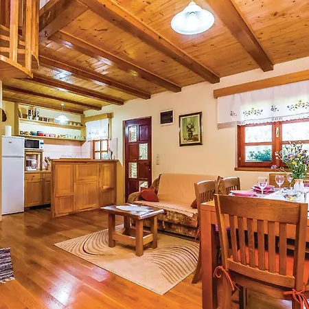 2 Bedroom Stunning Home In Lukovdol