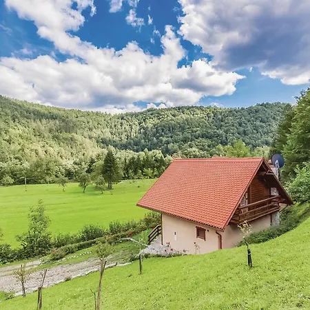 Počitniška hiša 2 Bedroom Stunning Home In Lukovdol