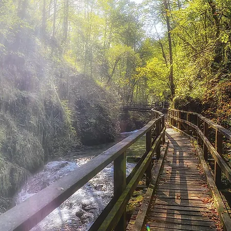 2 Bedroom Stunning Home In Lukovdol Stari Trg ob Kolpi