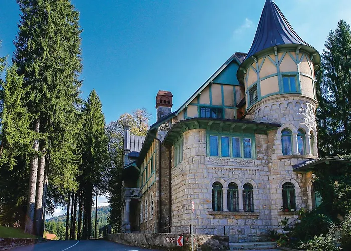 2 Bedroom Stunning Home In Lukovdol * Stari Trg ob Kolpi