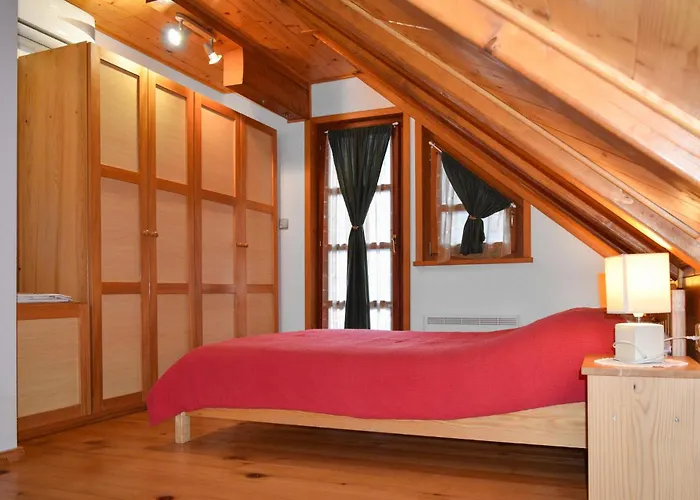 2 Bedroom Stunning Home In Lukovdol Holiday home Stari Trg ob Kolpi