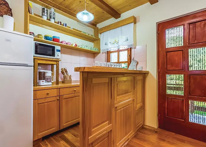 Σπίτι διακοπών 2 Bedroom Stunning In Lukovdol Stari Trg ob Kolpi